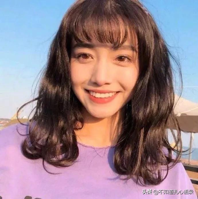 有哪些沙雕又可爱的句子？喜欢一个人太累了，所以我喜欢了十个…