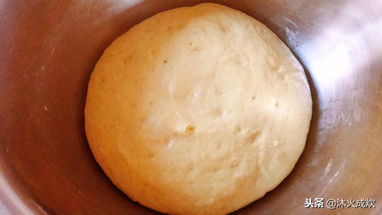 做面包发酵后的面团太湿了怎么办,做面包面团发过了有什么办法