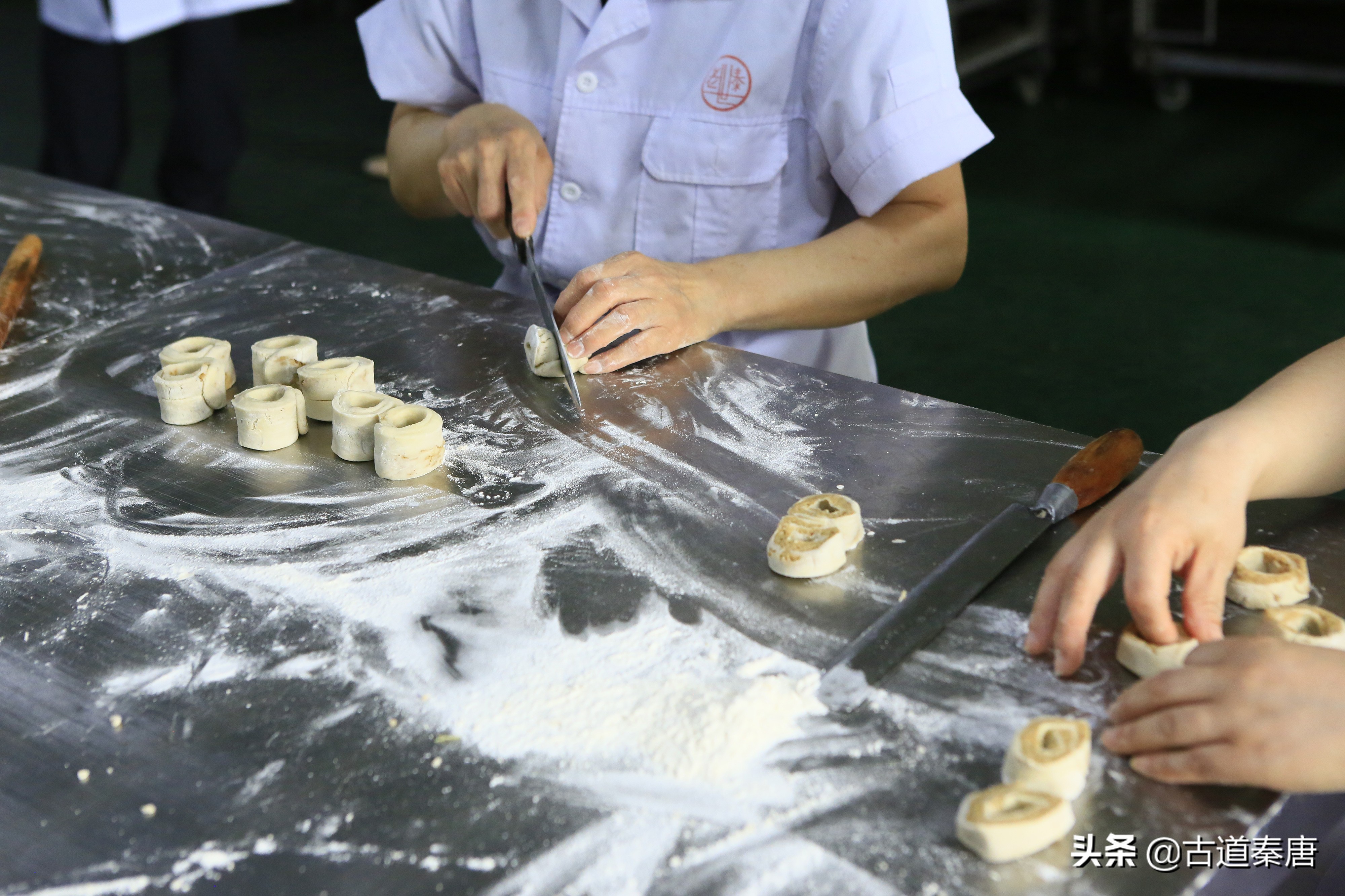 辽阳老世泰糕点直播间,辽阳老世泰佰亿店电话