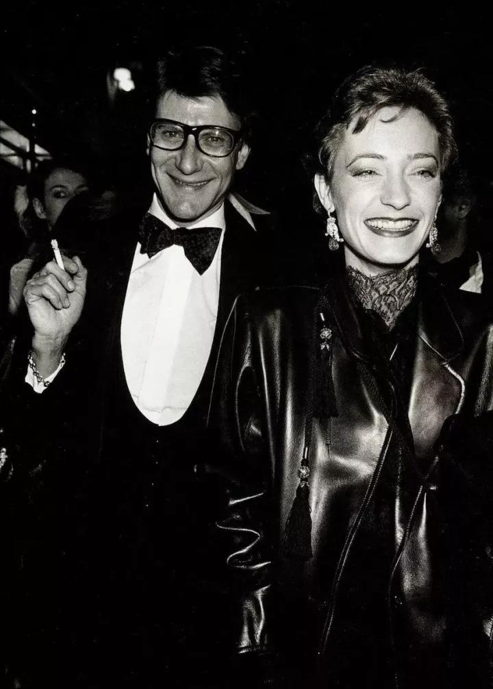 优雅与激情的化身，这个混迹巴黎40年的混血女人真致命