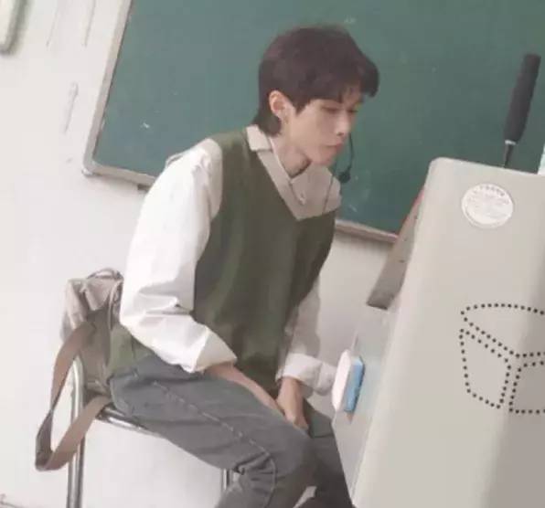 41岁宛如少女，这个“董卿的接班人”我爱了​