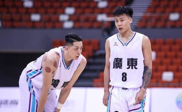 广东全运会男篮12人名单照片,广东男篮定15人出征名单