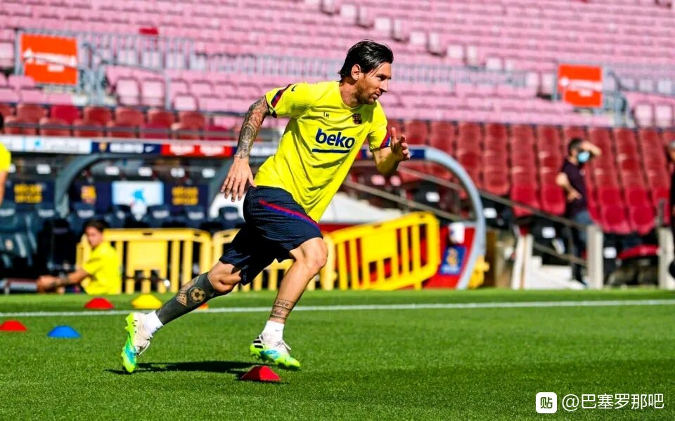 现在的梅西和以前的梅西,这个时代只有一个球王