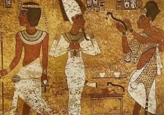 皮草怎么穿不土气,皮草怎么穿搭不土