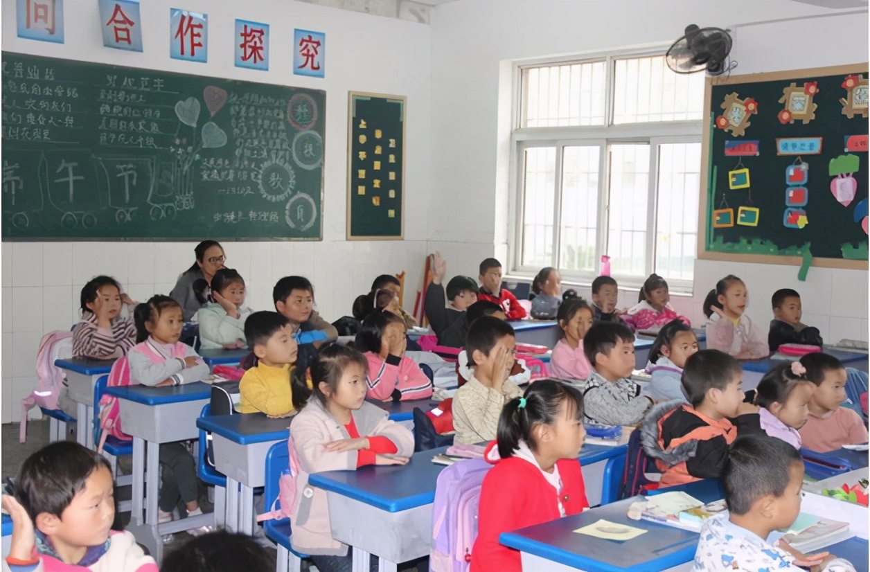 县教师发展中心视导检查曹庙小学教育教学工作