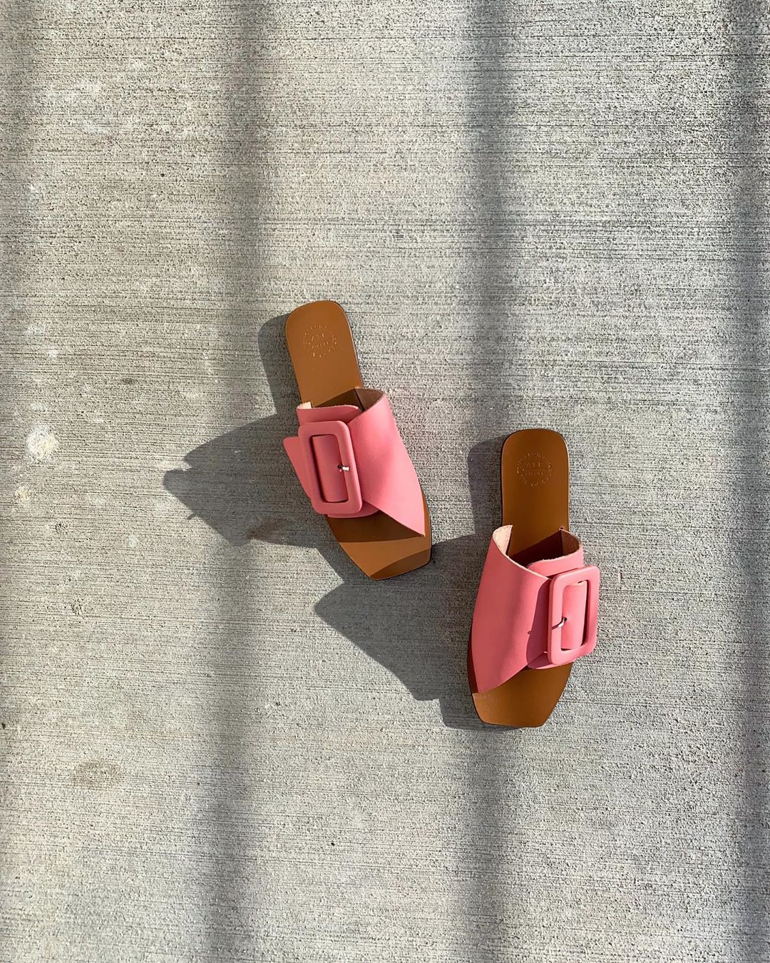 一眼掳获目光的流畅线条：北欧小众手袋及鞋履品牌ATPAtelier