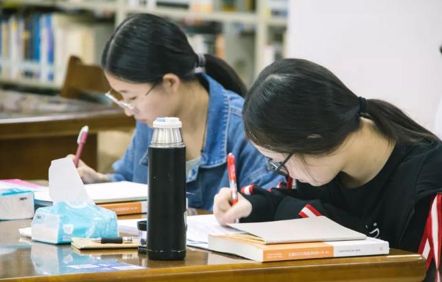 中央办公厅公务员录用公示2013,中央公务员遴选上岸