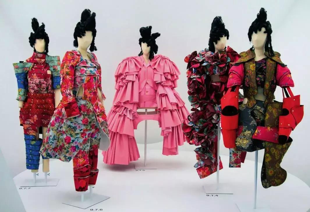 川久保玲年轻时的照片,川久保玲经典作品