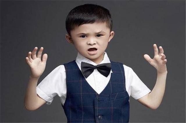 网红小马云被解雇,小马云被公司抛弃后回乡生活