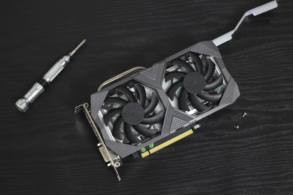 电竞新势力的显示器,七彩虹igame系列主机