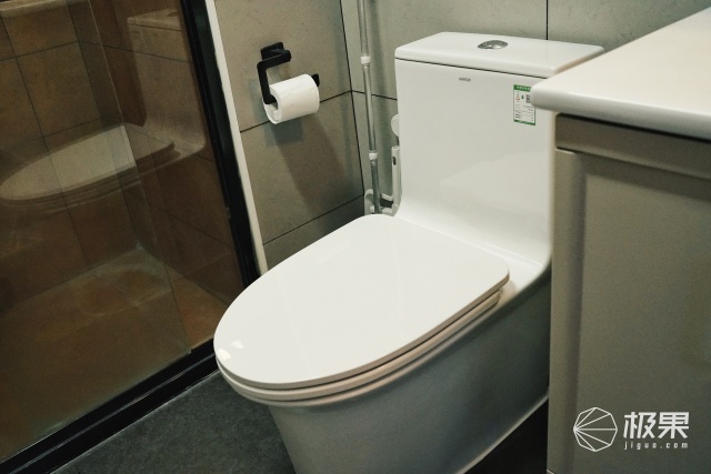 新型永不堵塞节水马桶,换一个智能马桶