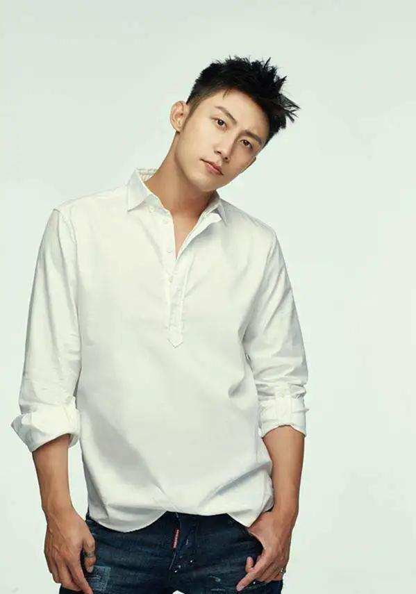 男生怎么找适合自己发型,一个男生如何打扮