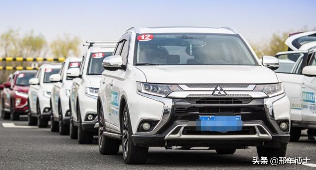 同样是四驱为什么quattro出名,同样是2.0排量欧蓝德对比cx5