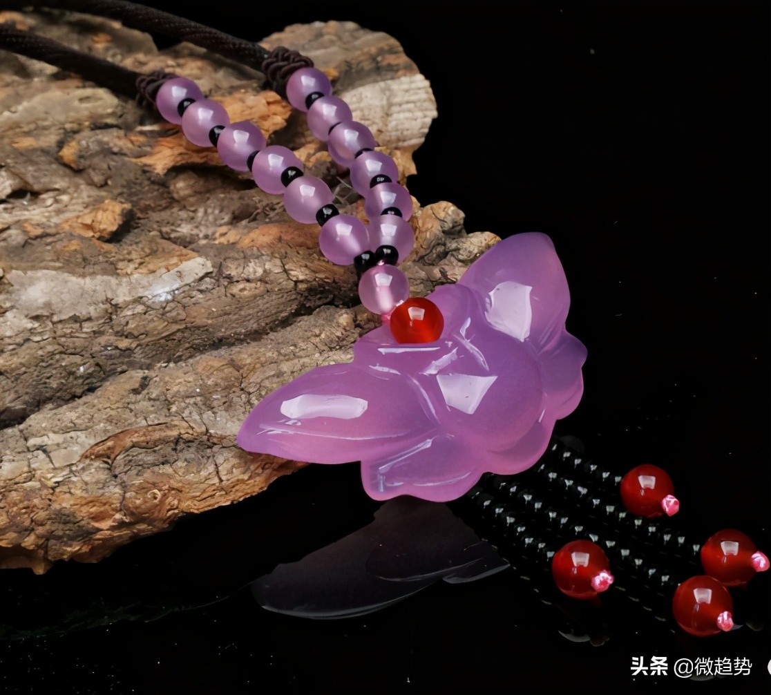 玉髓跟仿玉髓有什么区别,最好的玉髓是什么样子的