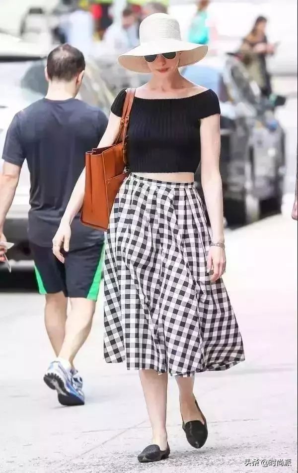 上方下圆的脸型适合什么样的帽子,平顶帽子和圆顶帽子适合什么脸型