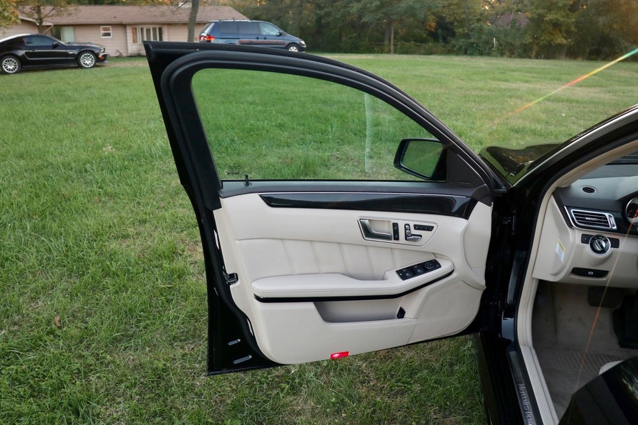 奔驰e550运动版,e550奔驰新款