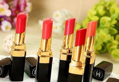 显白又水润的大牌口红,必买的超级显白的口红