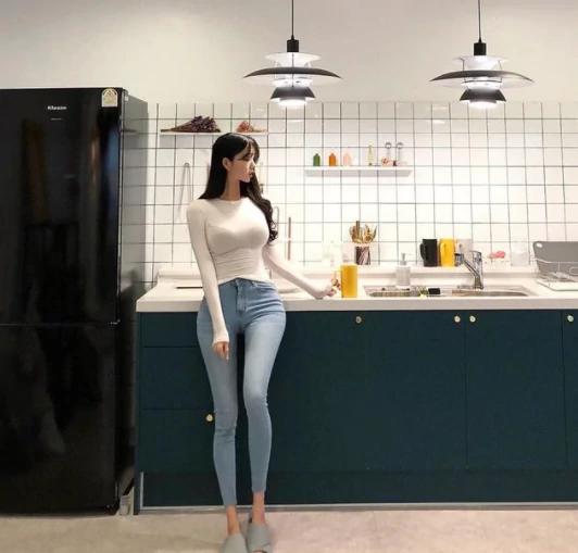 潮流欧美现代牛仔裤女,五角星工装牛仔裤潮流