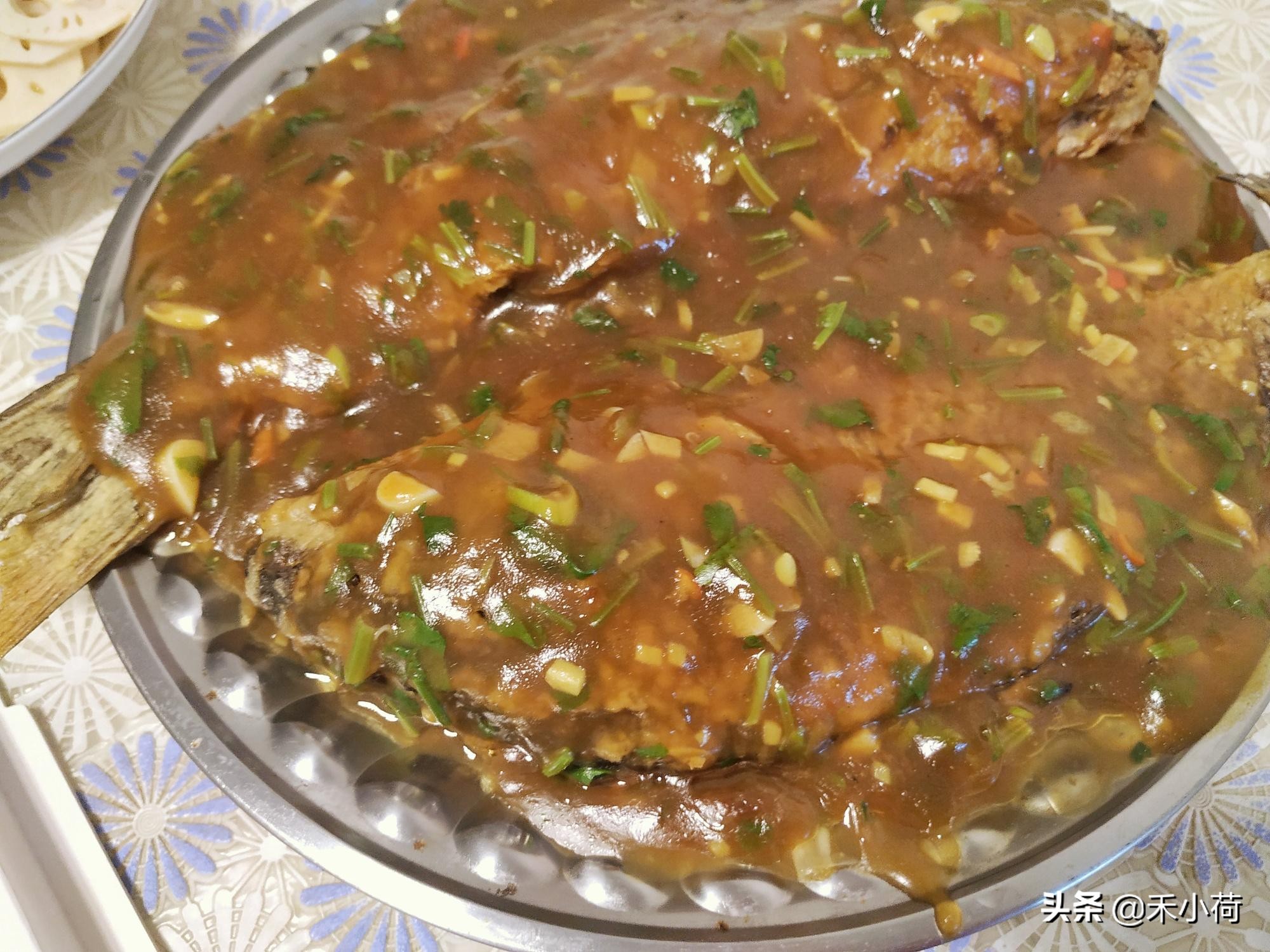 爷爷过生日奶奶做的一大桌子菜,奶奶给孙子做一桌子菜庆祝生日