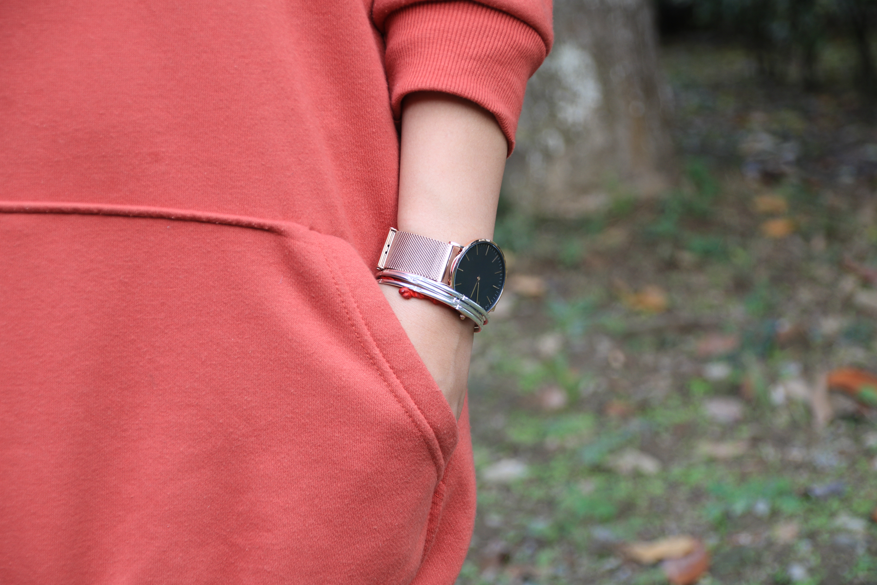 鐧惧厓灏忕背鎵嬭〃,灏忕背鎵嬭〃鐧惧厓