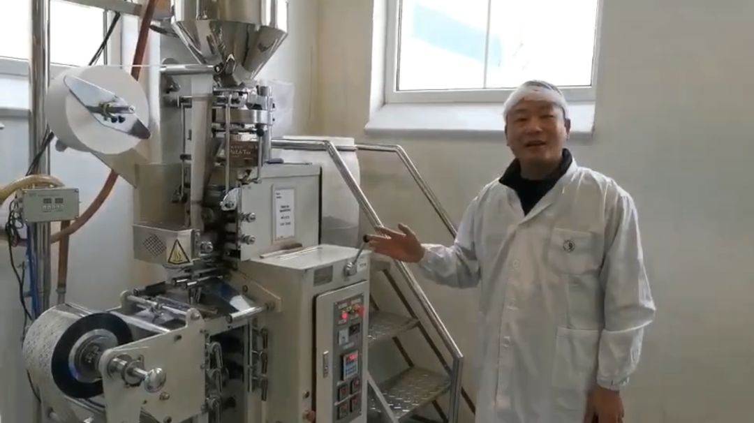 欧洲煮大锅中药，意大利放爆竹除疫…中医海外受宠