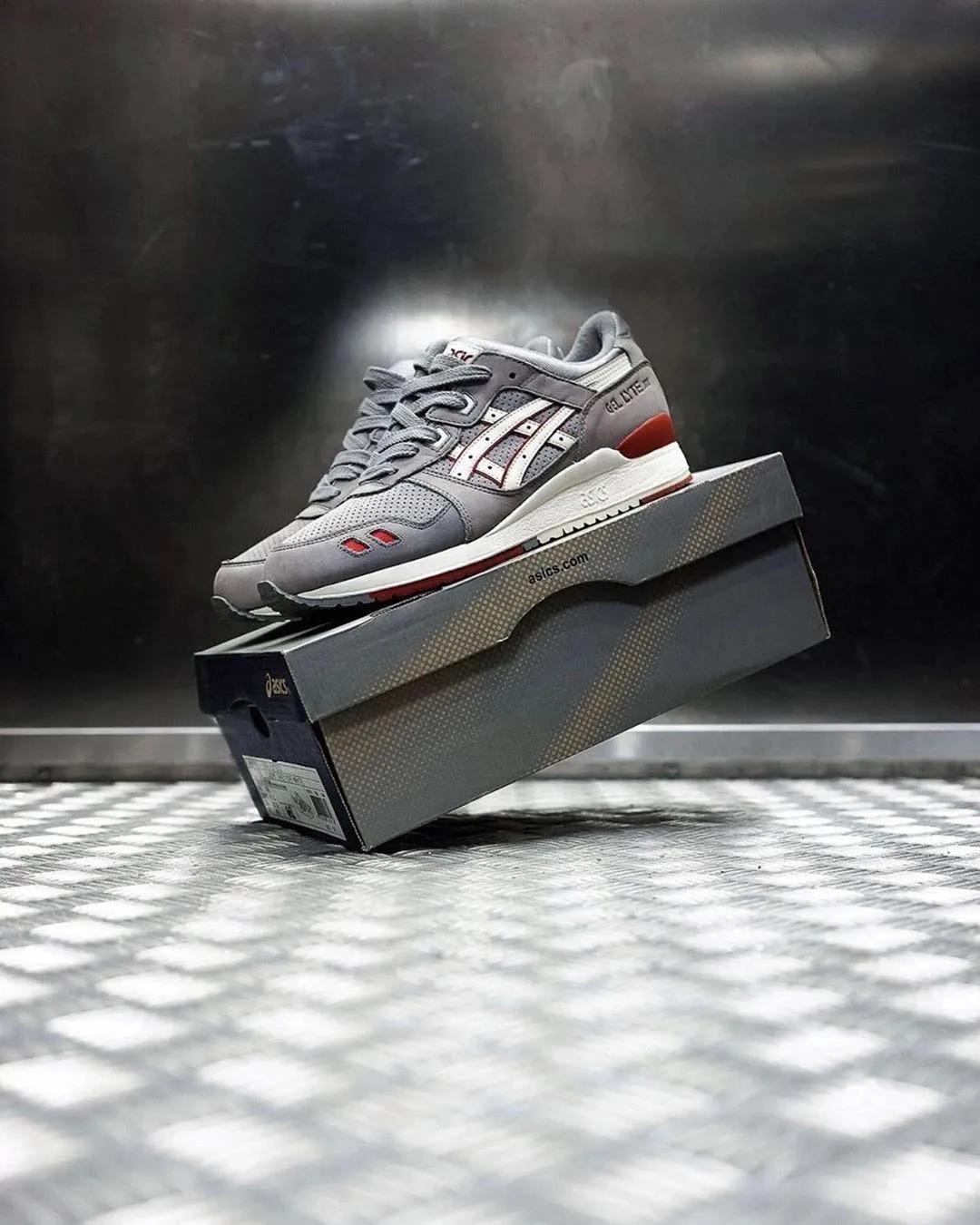 吹水鸭先知|海淘血泪史：下单超限量球鞋，到货竟变成了OW拖鞋