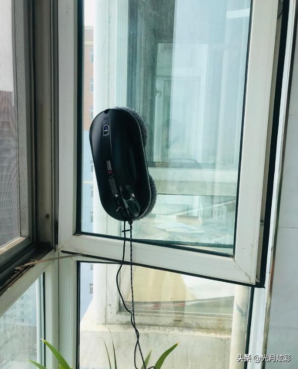 玻璃擦不干净小窍门,玻璃擦不干净的小妙招