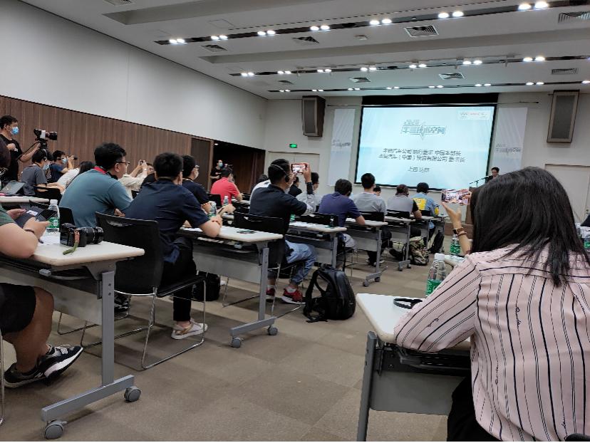 晓敏试驾丰田,晓敏试车