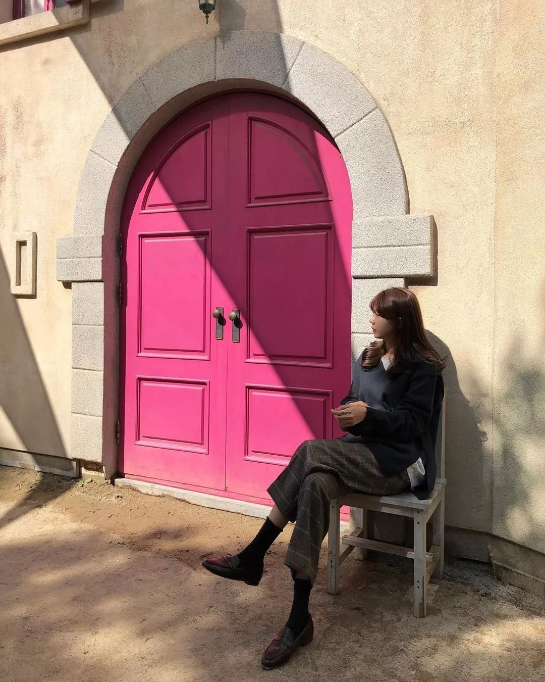 中长款毛衣外套显高显瘦穿搭,大衣连帽毛衣穿搭攻略