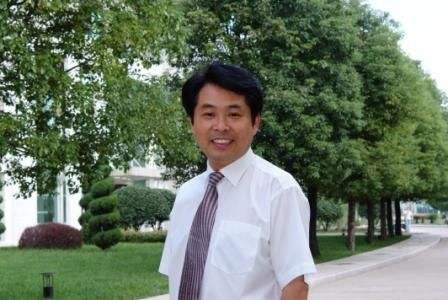 【民教人物】卢志文:让我们和整个世界站在一起