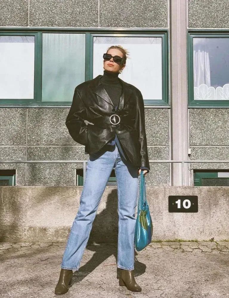 一件皮西装可以有多帅？时髦精们早已给出了答案