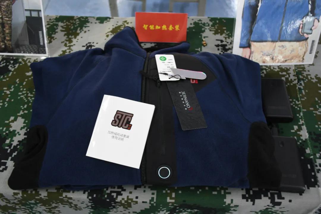 新式作战靴有没有钢板,新式作战靴配便装