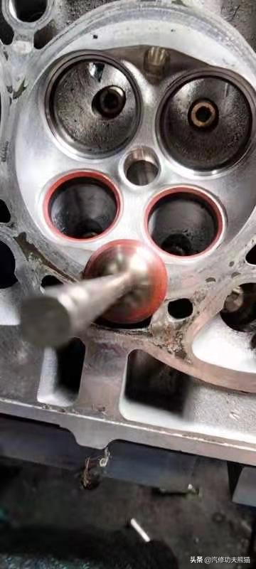 2013款奥迪a4l烧机油怎么解决,奥迪a4l突然全车无电是什么原因