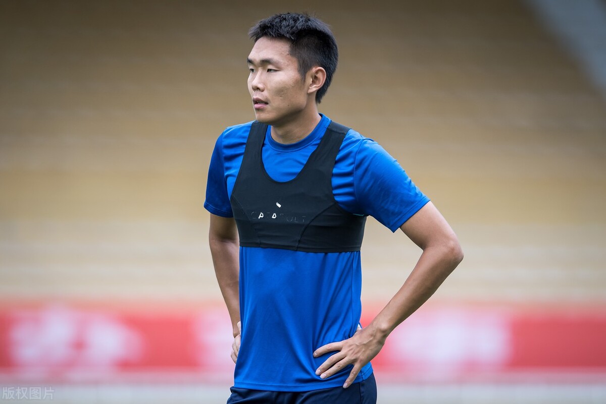 河南嵩山龙门争冠,河南嵩山龙门足球比赛直播