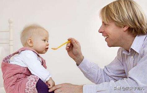 宝宝积食的症状及解决方法,宝宝积食的表现和处理方法