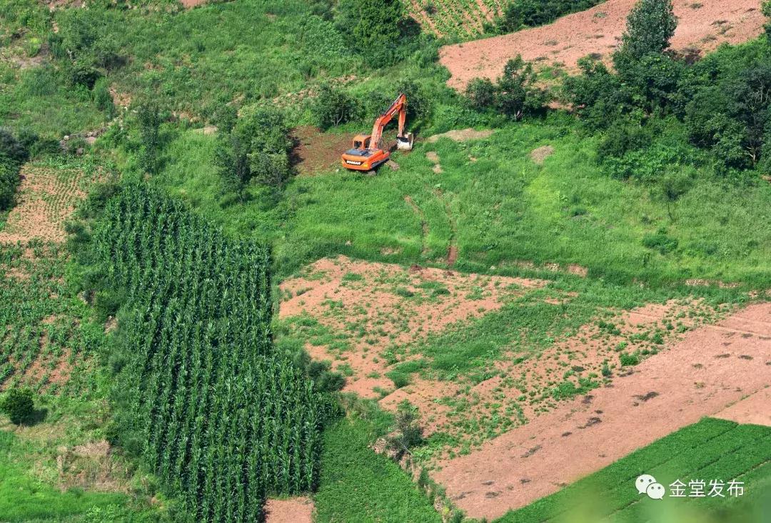 震撼500平巨幅国旗,巨型五星红旗升起