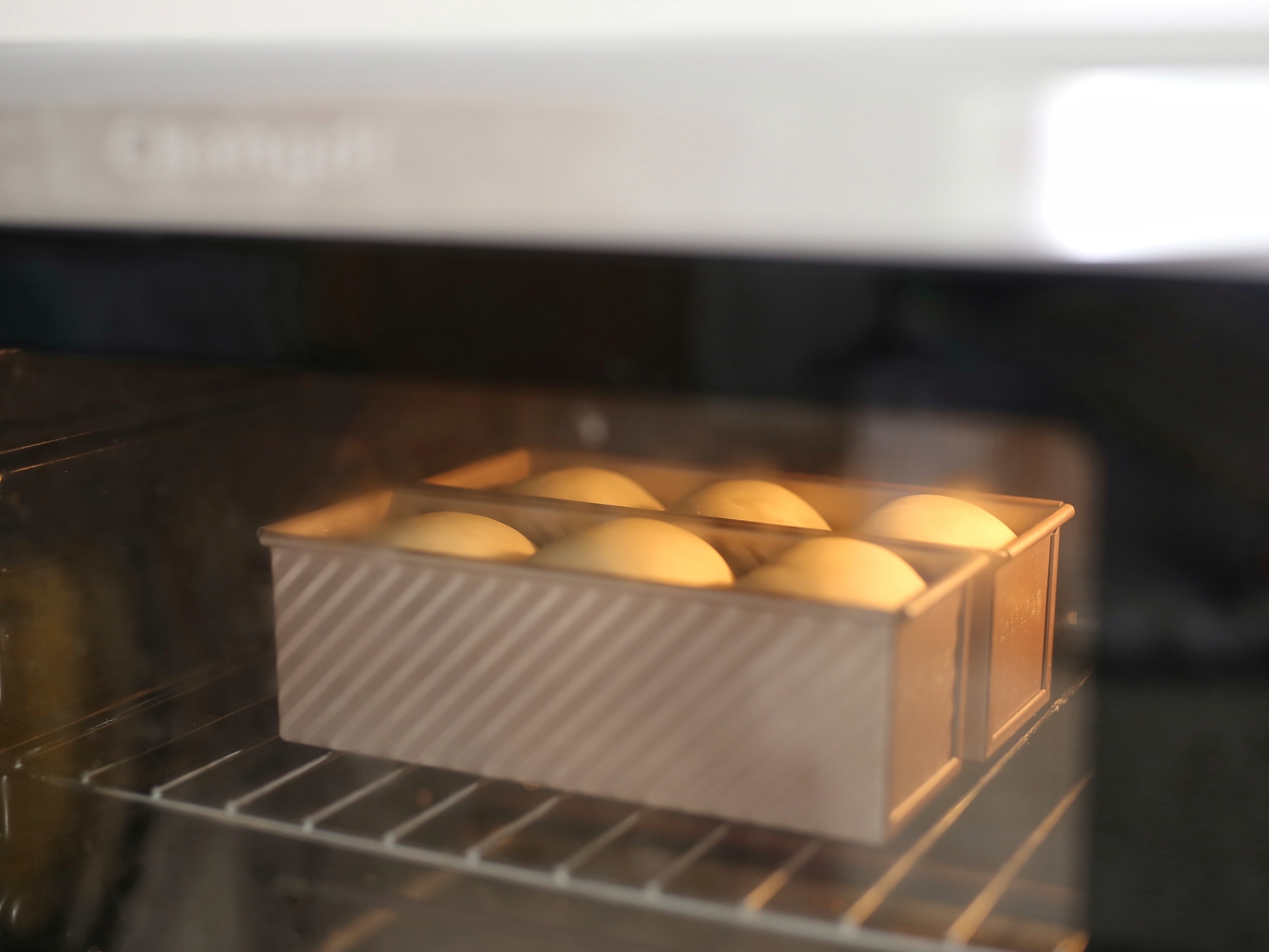 自制吐司家常做法,自己做吐司要想柔软好吃又拉丝