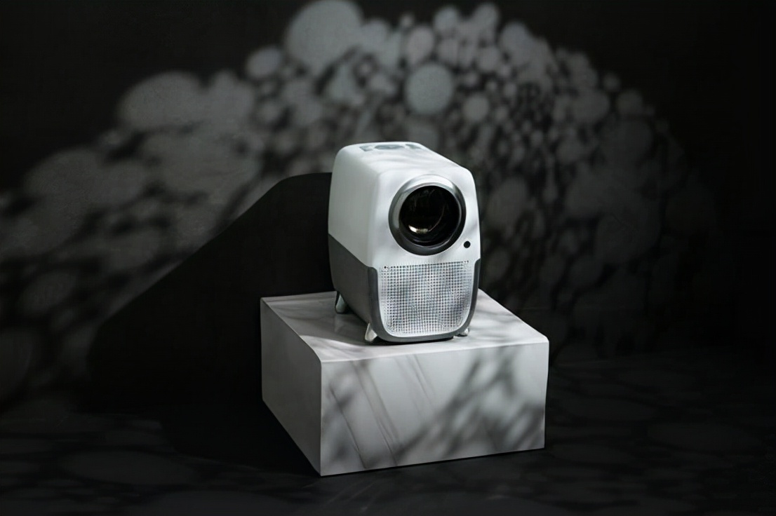 目前哪个牌子的投影仪最好用,什么牌子的投影仪最清晰最好用