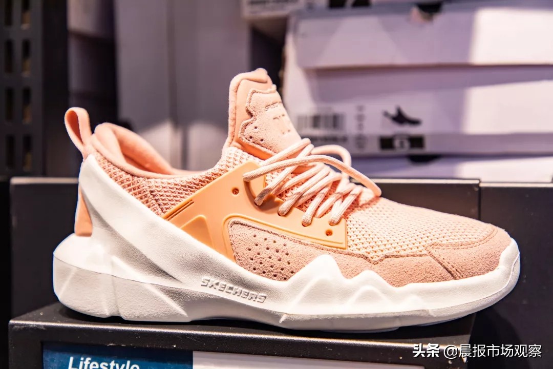 上海青浦百联绫致奥莱旗舰店,百联六城七店感恩日