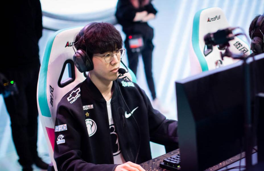 冠军上单对决theshy剪刀妹,冠军theshy配合什么打野