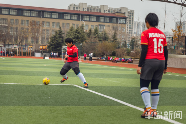 姐妹花校园足球,校园姐妹花组合图片