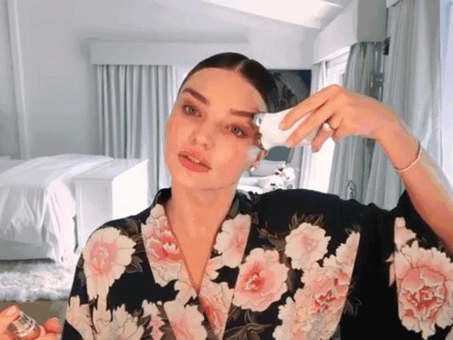 为什么护肤品抹到脸会紧,涂抹护肤精华为什么会起小气泡