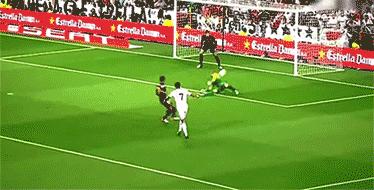 c罗皇马时期100大进球合集第三季,c罗进球莱万大四喜多特4:1皇马