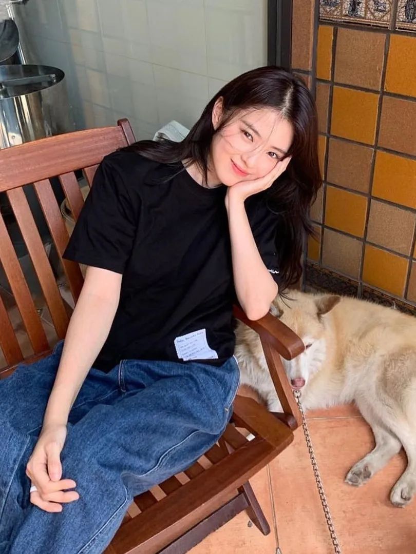 韩素希的穿搭,韩素希中性穿搭