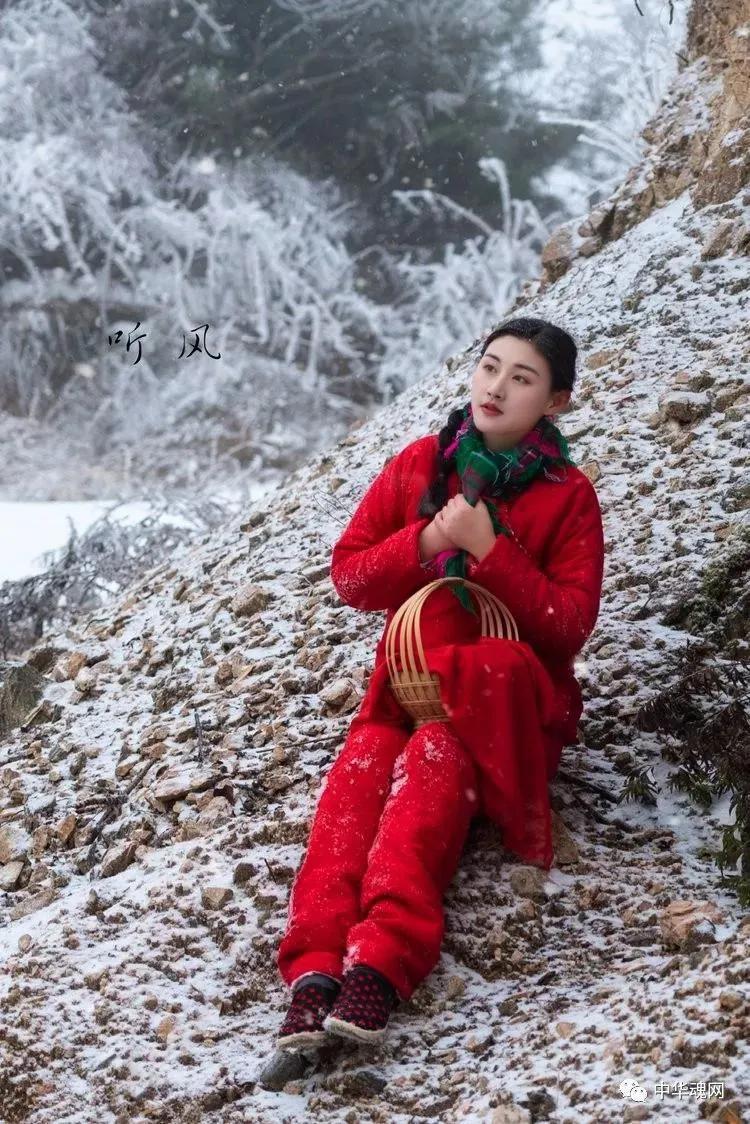 陕北女子唱酸曲又酸又好听,陕北美女唱的酸曲