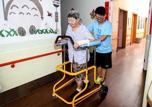 卧床病人肌肉萎缩了能锻炼出来吗,大病过后身体虚弱无力怎样调理