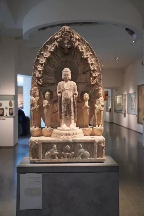 法国博物馆里有中国瓷器,法国卢浮宫博物馆中国文物多少