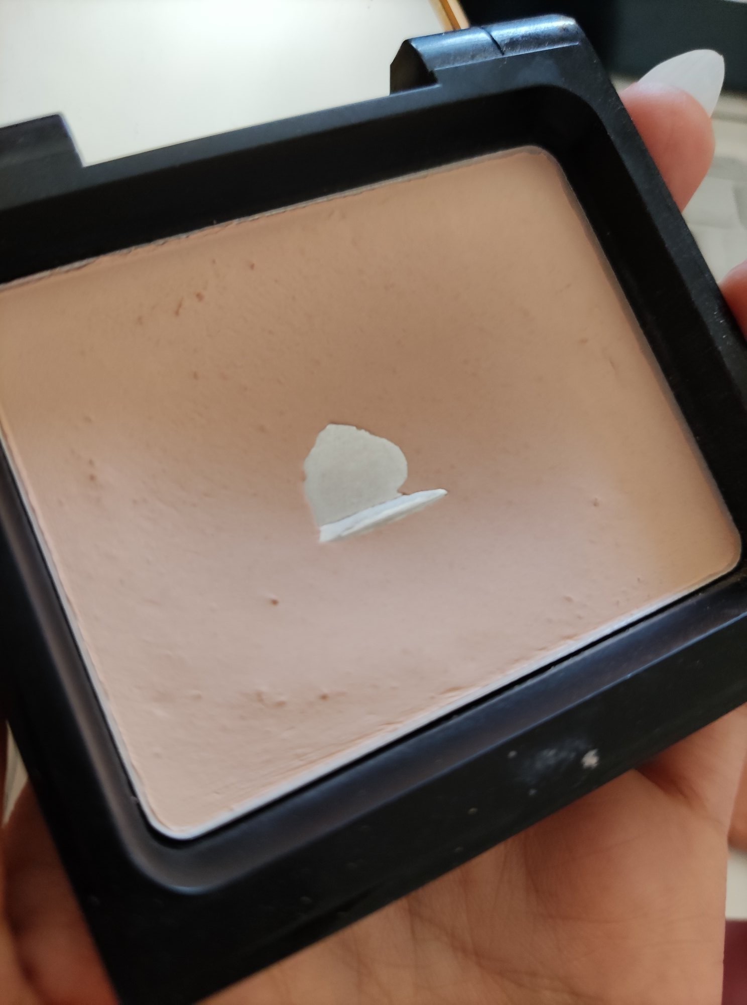 滋色粉饼和花西子散粉,滋色粉饼定妆控油