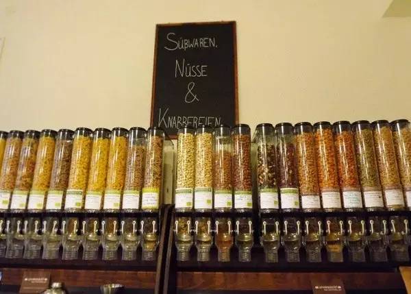 德国俩姑娘开了一杂货铺：零污染，不包装，这才是我想逛的超市