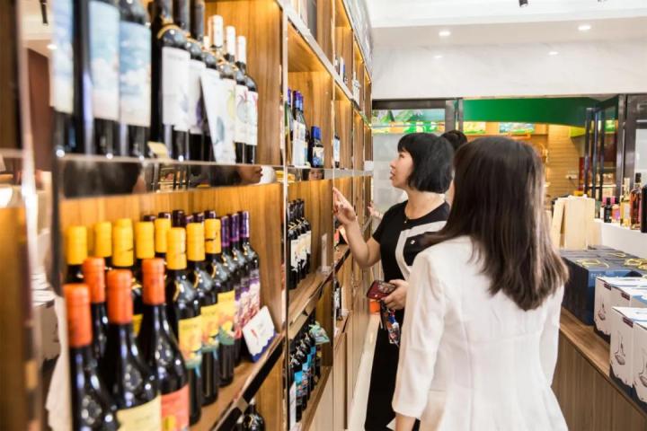开一家红酒代理店需要多少钱,红酒加盟店的盈利模式